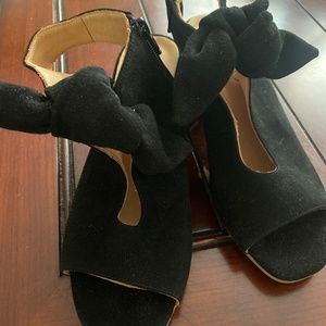 Bueno black heels